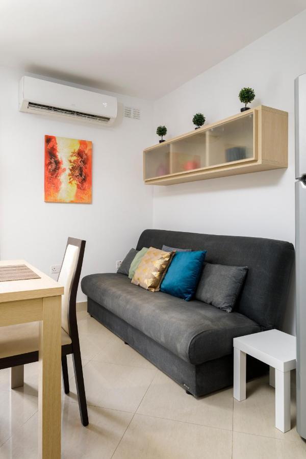 Hilltop Apartments - Stylish Comfort Living Close To The Sea, Bugibba St. Paul's Bay Exterior photo